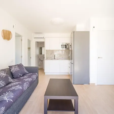 Moderno En Recien Reformado Lägenhet *