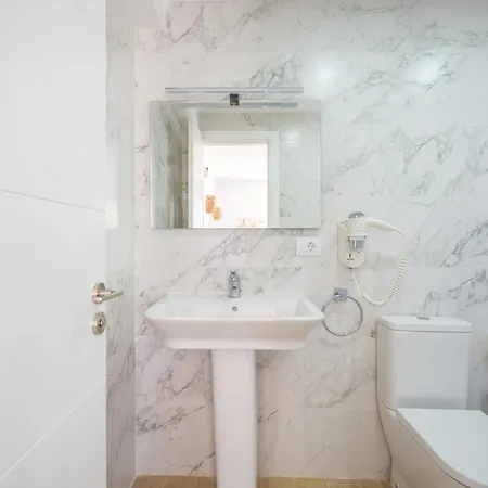 Apartment Moderno En Recien Reformado *