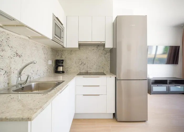 Moderno En Recien Reformado * Коральео