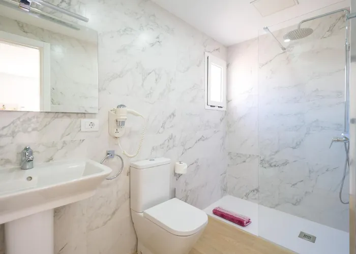 Moderno En Recien Reformado Appartement