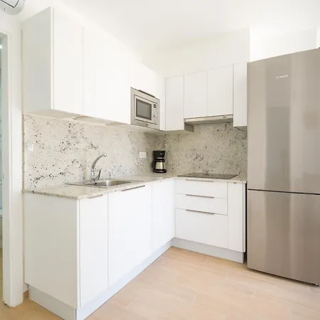 Moderno En Recien Reformado 科拉雷侯